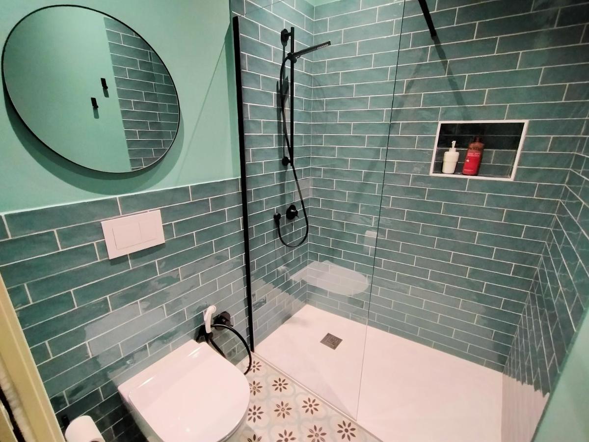Sonnino Suite Jacuzzi Apartment Bari Exterior photo